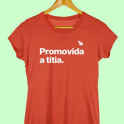 Camiseta com a frase "promovida a titia" feminina vermelha.