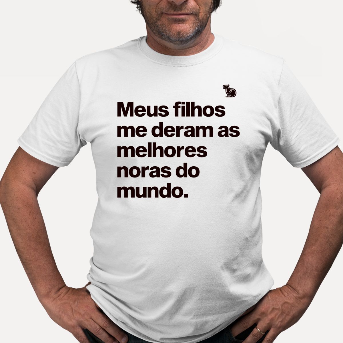 CAMISETA MEUS FILHOS ME DERAM AS MELHORES NORAS DO MUNDO