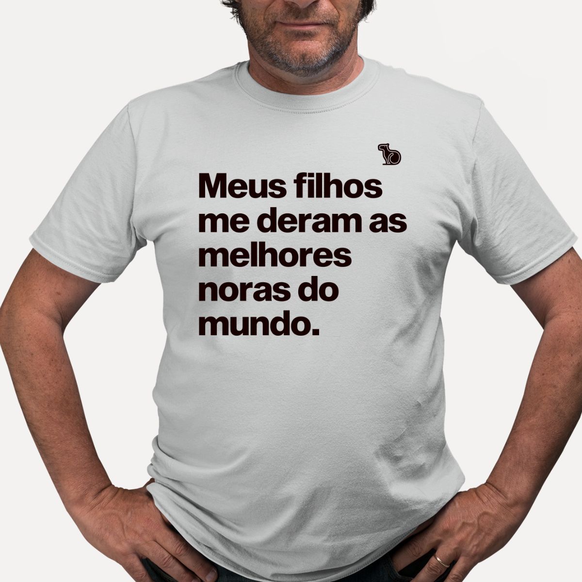 CAMISETA MEUS FILHOS ME DERAM AS MELHORES NORAS DO MUNDO