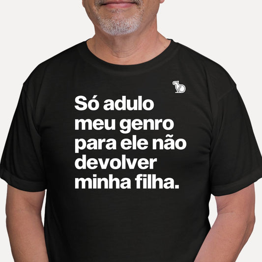 CAMISETA EU ADULO MEU GENRO / NORA
