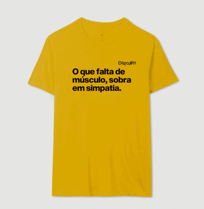 CAMISETA ACADEMIA FALTA DE MÚSCULO E SOBRA SIMPATIA