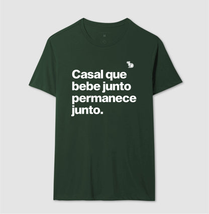 CAMISETA CASAL QUE BEBE JUNTO