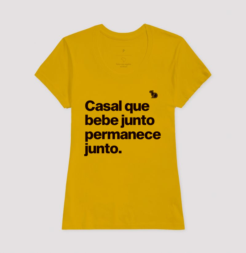 CAMISETA CASAL QUE BEBE JUNTO
