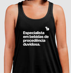 CAMISETA REGATA CARNAVAL ESPECIALISTA EM BEBIDAS DUVIDOSAS