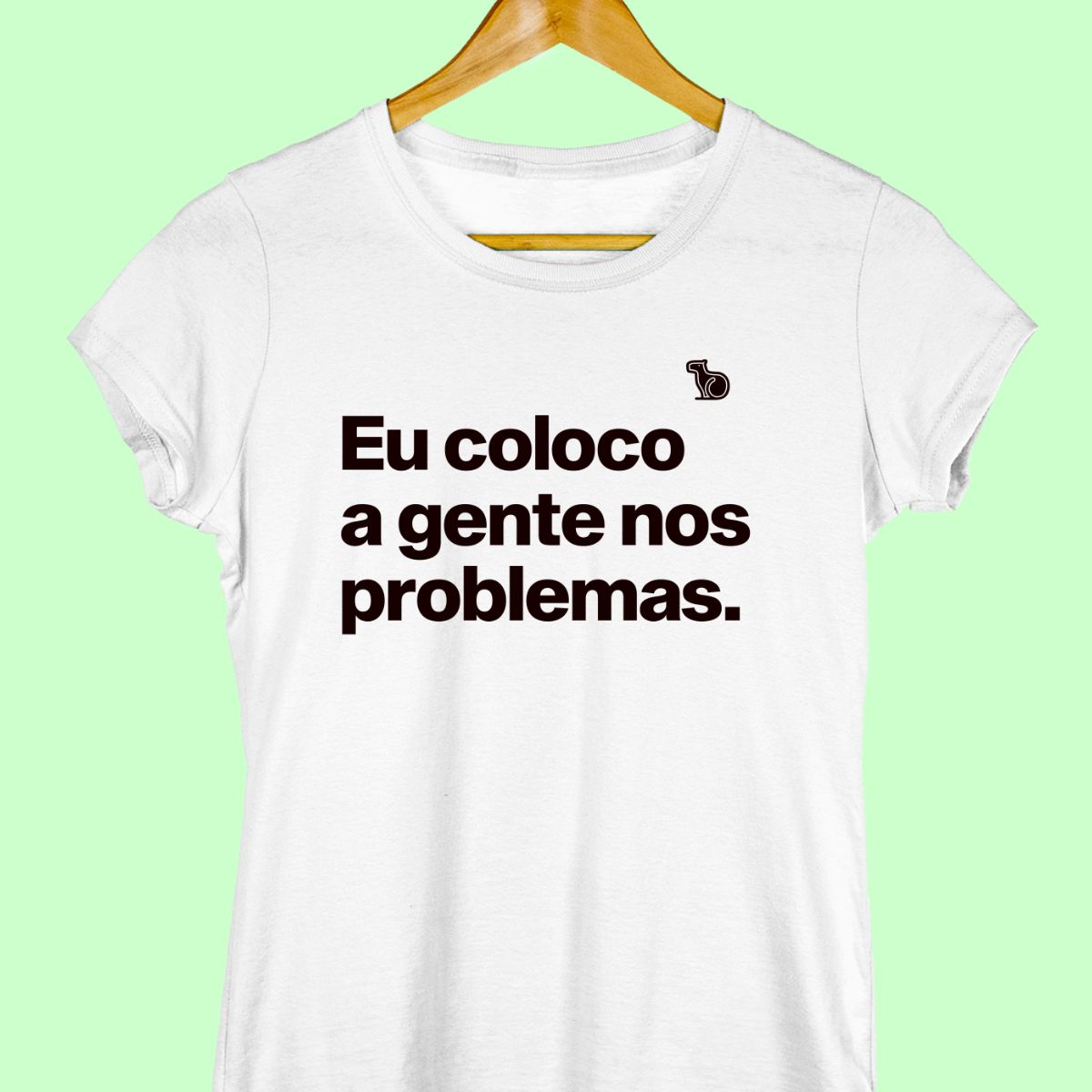 CAMISETA CASAL 01 - UM COLOCA EM PROBLEMAS OUTRO TIRA