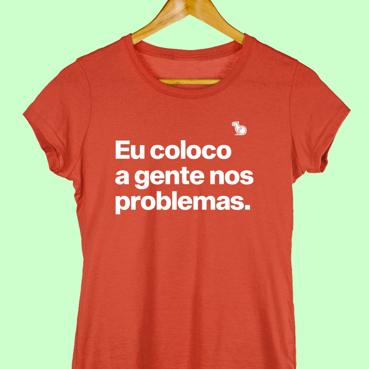 CAMISETA CASAL 01 - UM COLOCA EM PROBLEMAS OUTRO TIRA