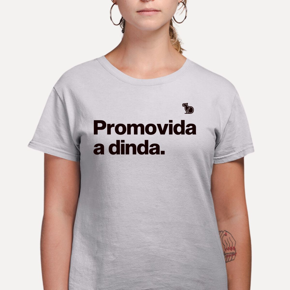 CAMISETA PROMOVIDA A DINDA