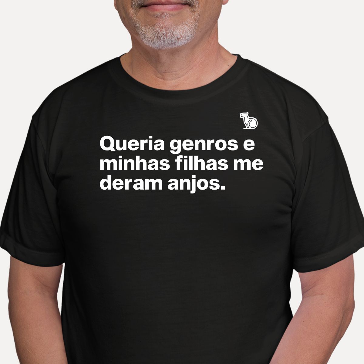 CAMISETA QUERIA GENROS E MINHAS FILHAS ME DERAM ANJOS