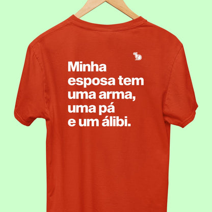 CAMISETA ESPOSA COM ÁLIBI