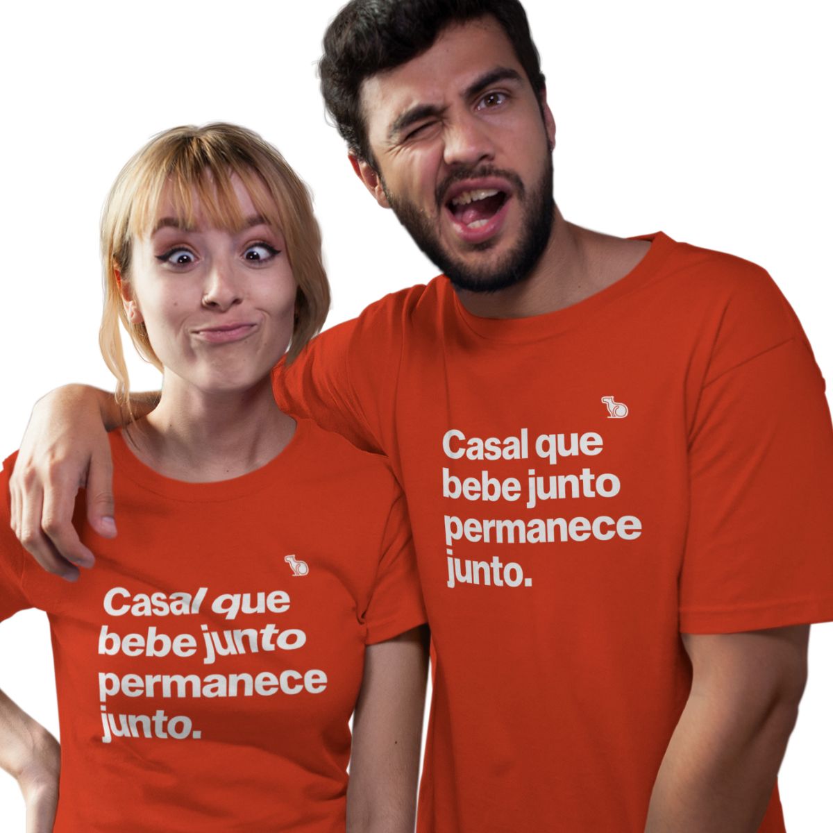 CAMISETA CASAL QUE BEBE JUNTO