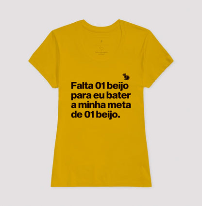 CAMISETA CARNAVAL FALTA UM BEIJO PARA BATER MINHA META