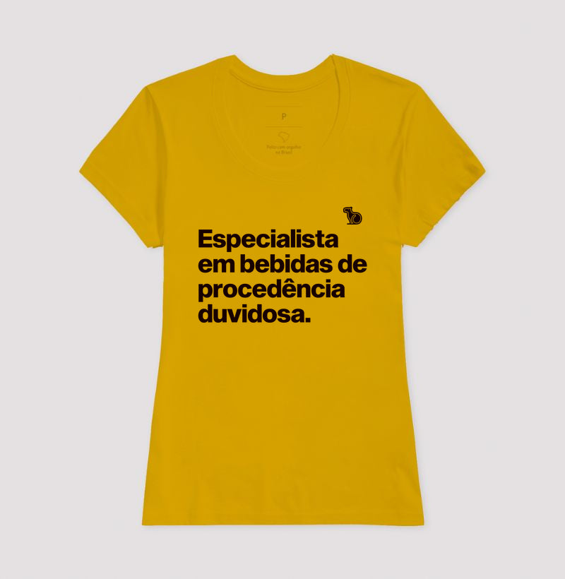 CAMISETA CARNAVAL ESPECIALISTA EM BEBIDAS DUVIDOSAS